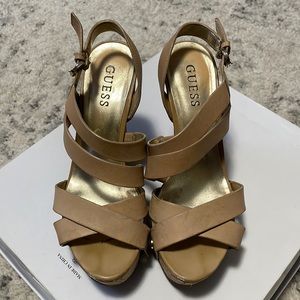 Guess Platform in tan